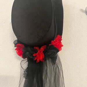 Vintage Gothic Black Top Hat with Red & Black Flowers & Veil – Costume, St